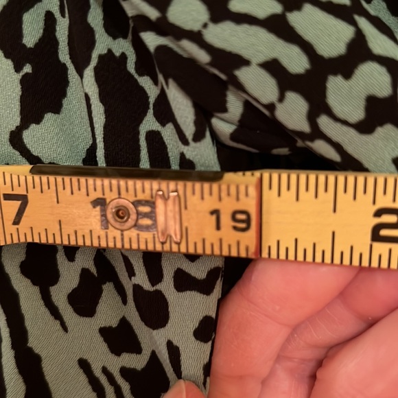 NWT WHISTLES US-SZ 10 GREEN WRAP DRESS ANIMAL PRINT - Picture 4 of 13